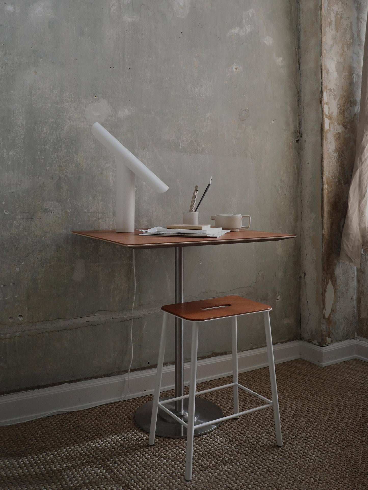 T-Table Lamp