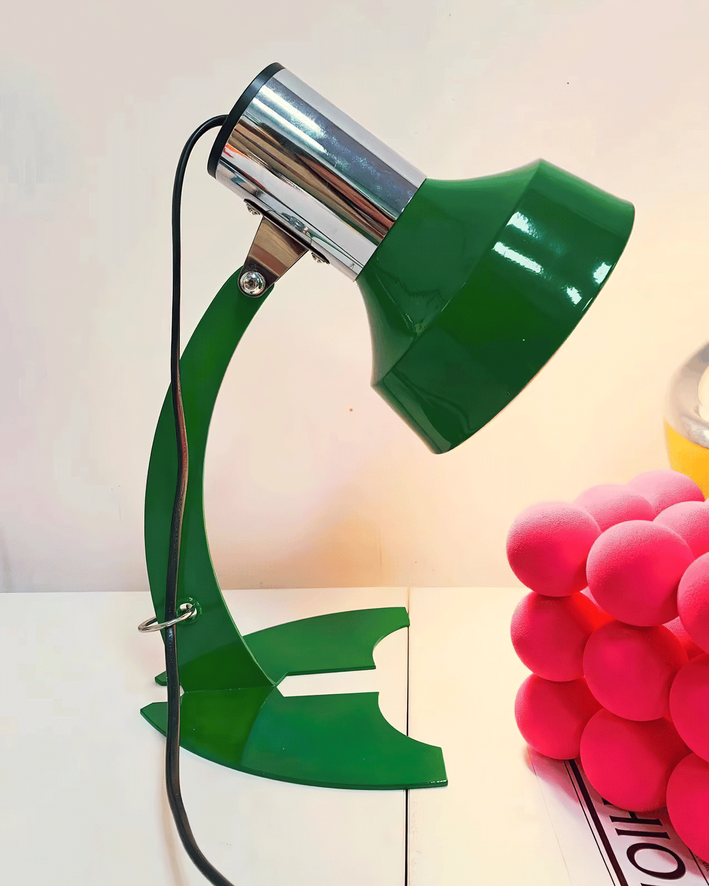 Fish Tail Arch Table Lamp