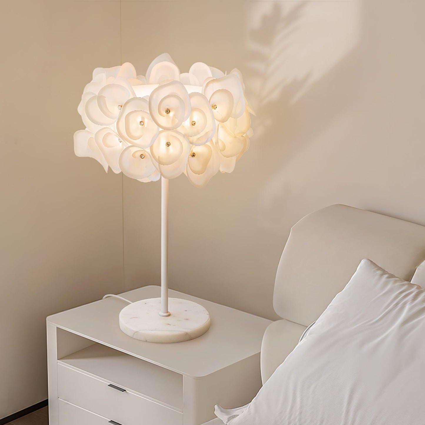 White Hydrangea Table Lamp