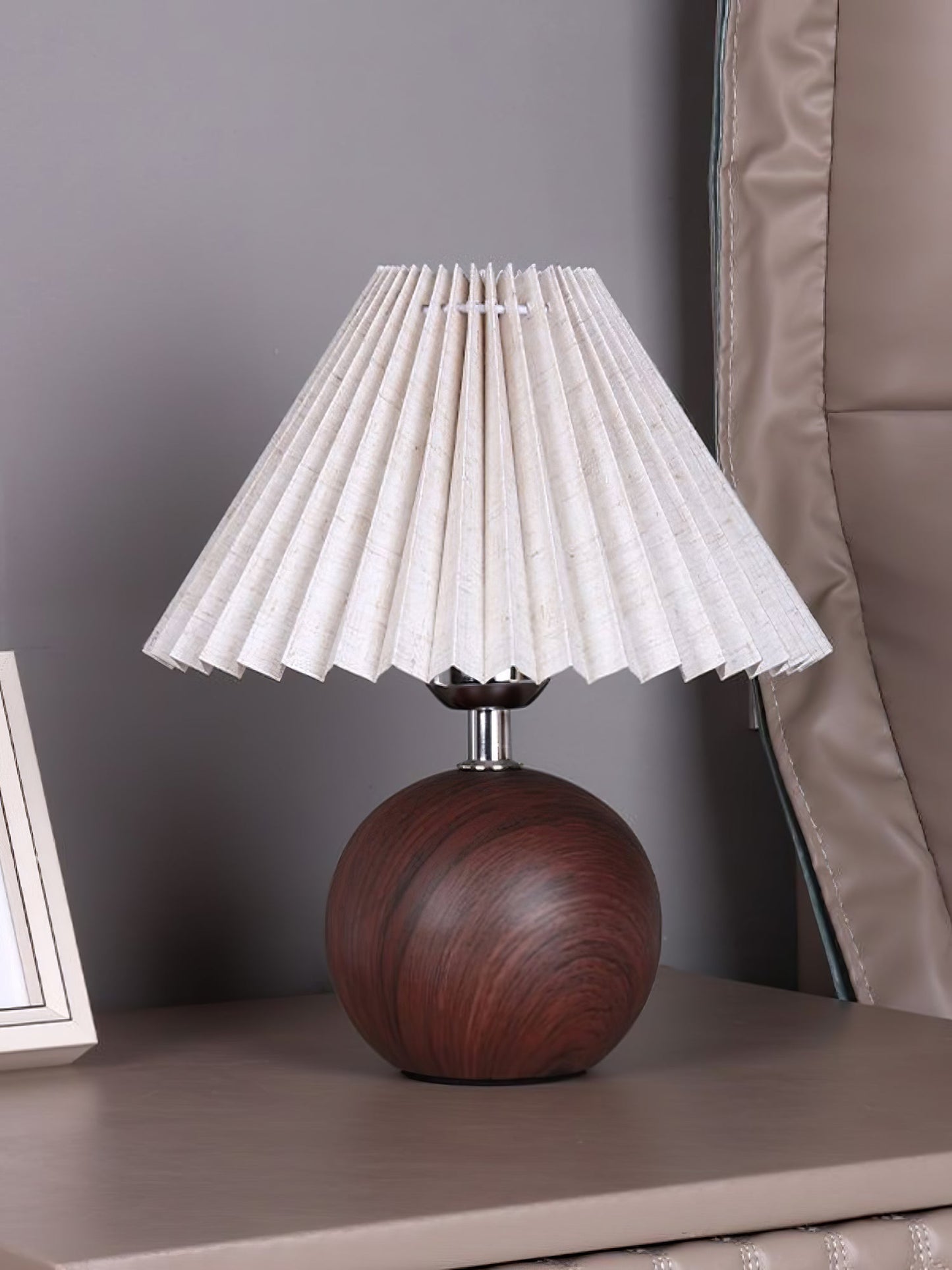 Wooden Pleated Table Lamp